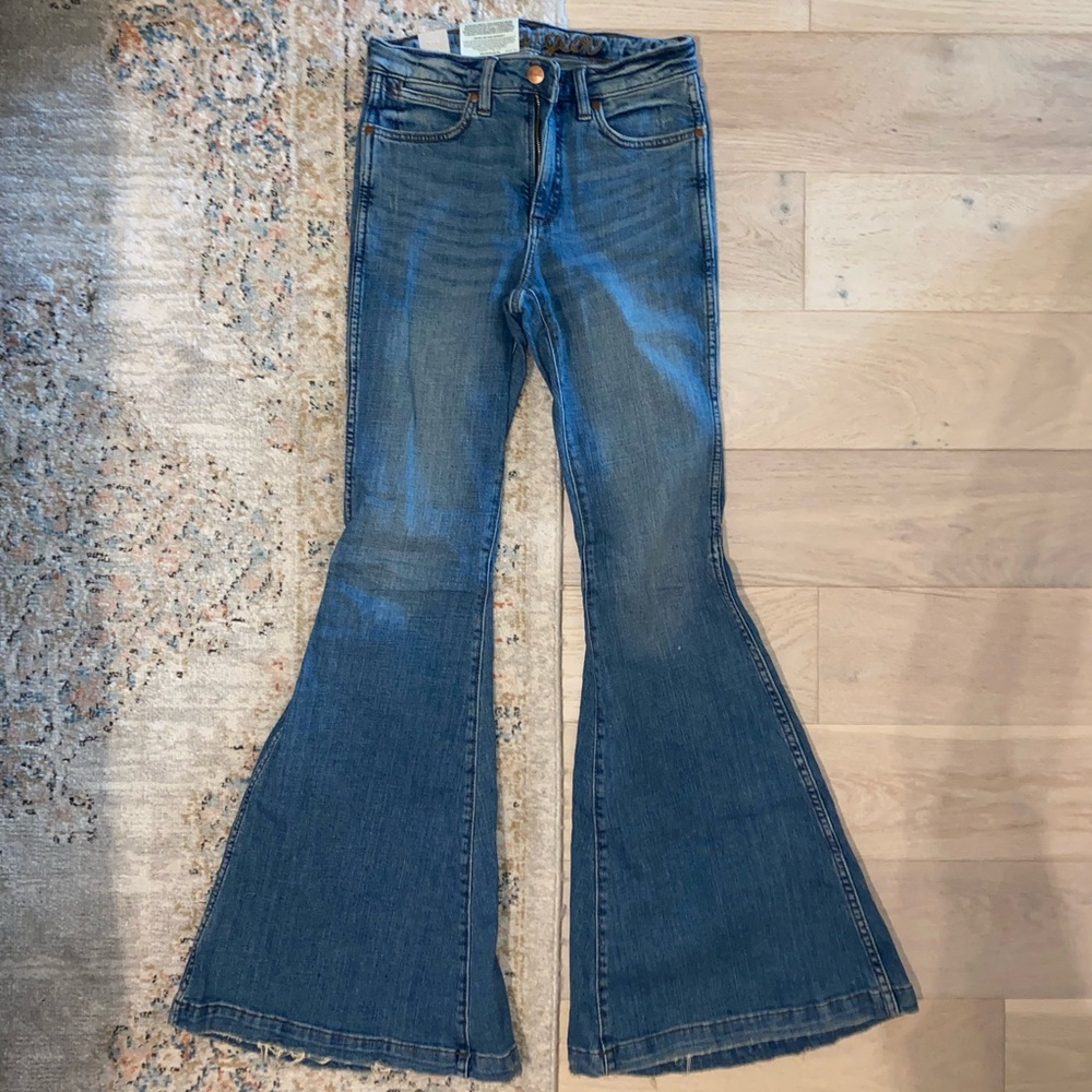 Wrangler flare retros 26 X 36
